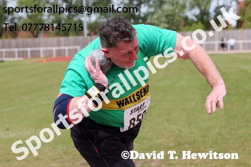 Senior mens shot, North Eastern Track and Fields Champs., Middlesbrough. Photo: David T. Hewitson/Sports for All Pics